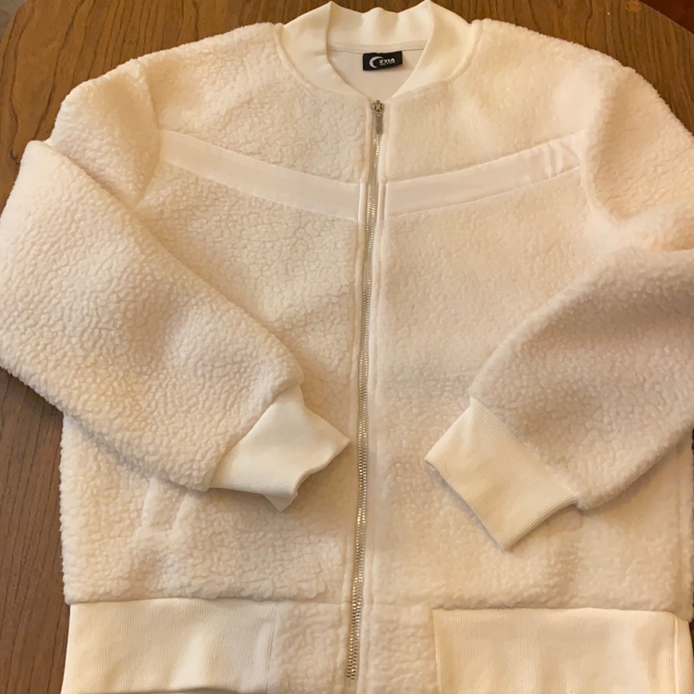 Zyia Active Women's  Flying V Fleece White Full Zip
